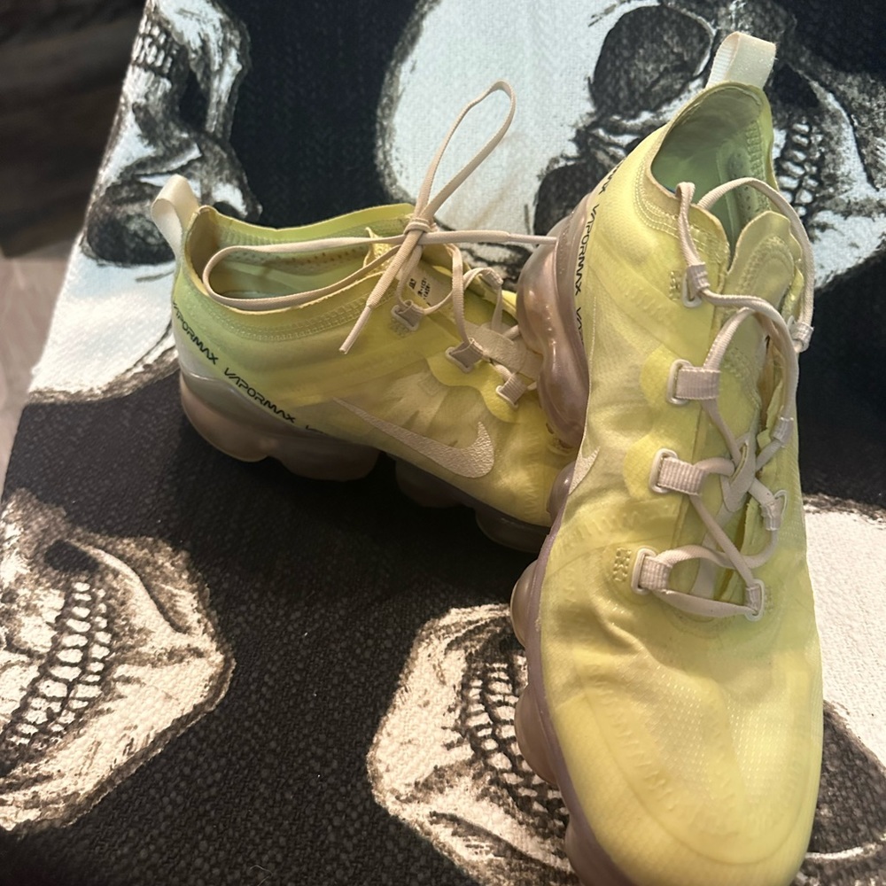 vapormax different colors